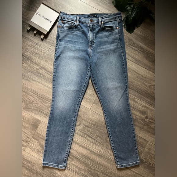 Level 99 high rise skinny ankle jeans in nostalgic wash. Size 10/30 - Picture 2 of 13